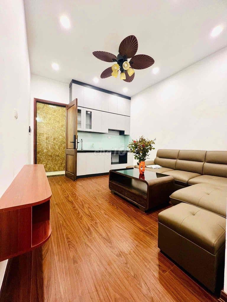 Hơn 3 tỷ có căn TT Nguyễn Trãi-Oto đỗ cửa-2thoáng-Sổ hồng-65m;2NKK