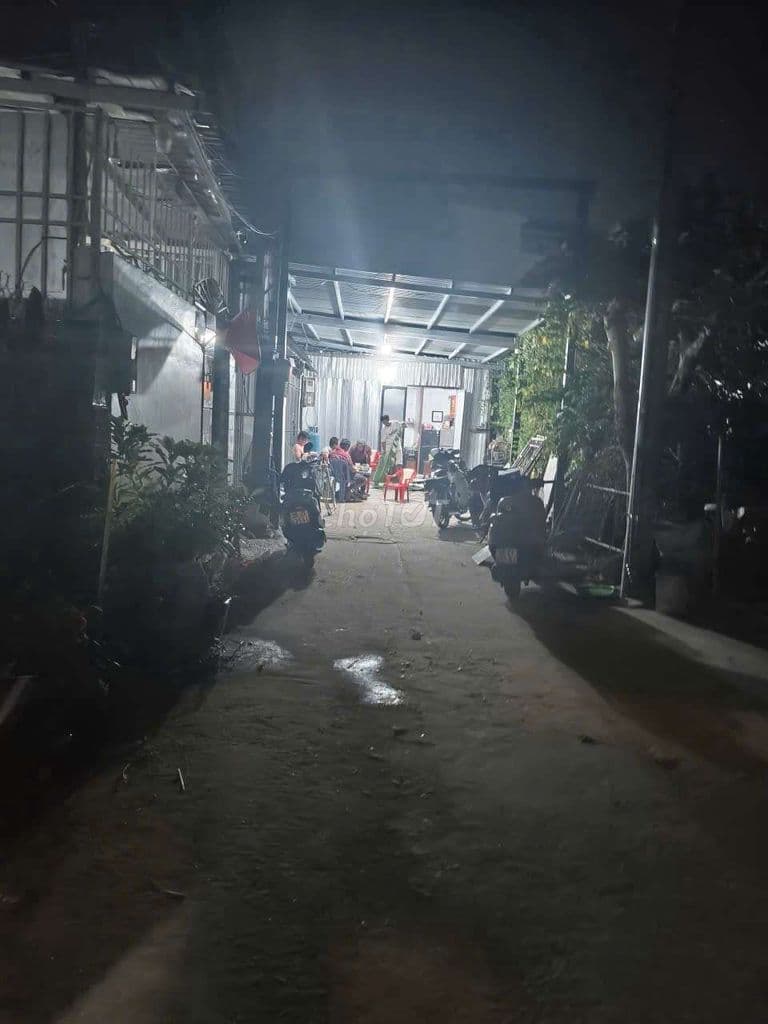 bán nhà HXH huỳnh Tấn Phát, trấn Nhà Bè, dt;8 x4m,giá 800 trieu