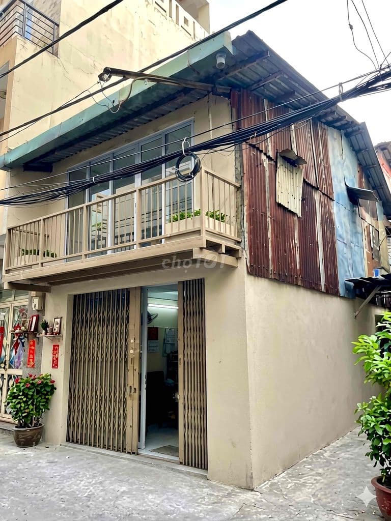 Nhà Lạc Long Quân Q.11 50m2 2 tầng