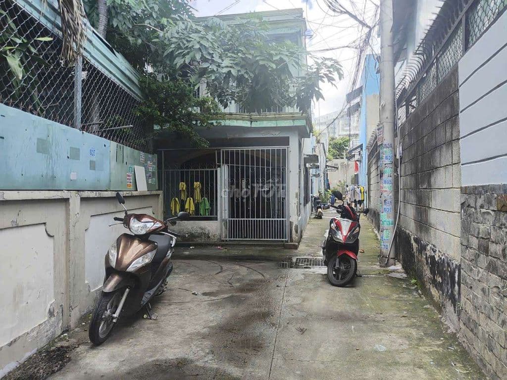 4,45 TỶ - NHÀ 3 TẦNG - 4 PHÒNG NGỦ, ĐƯỜNG 8, LINH TRUNG