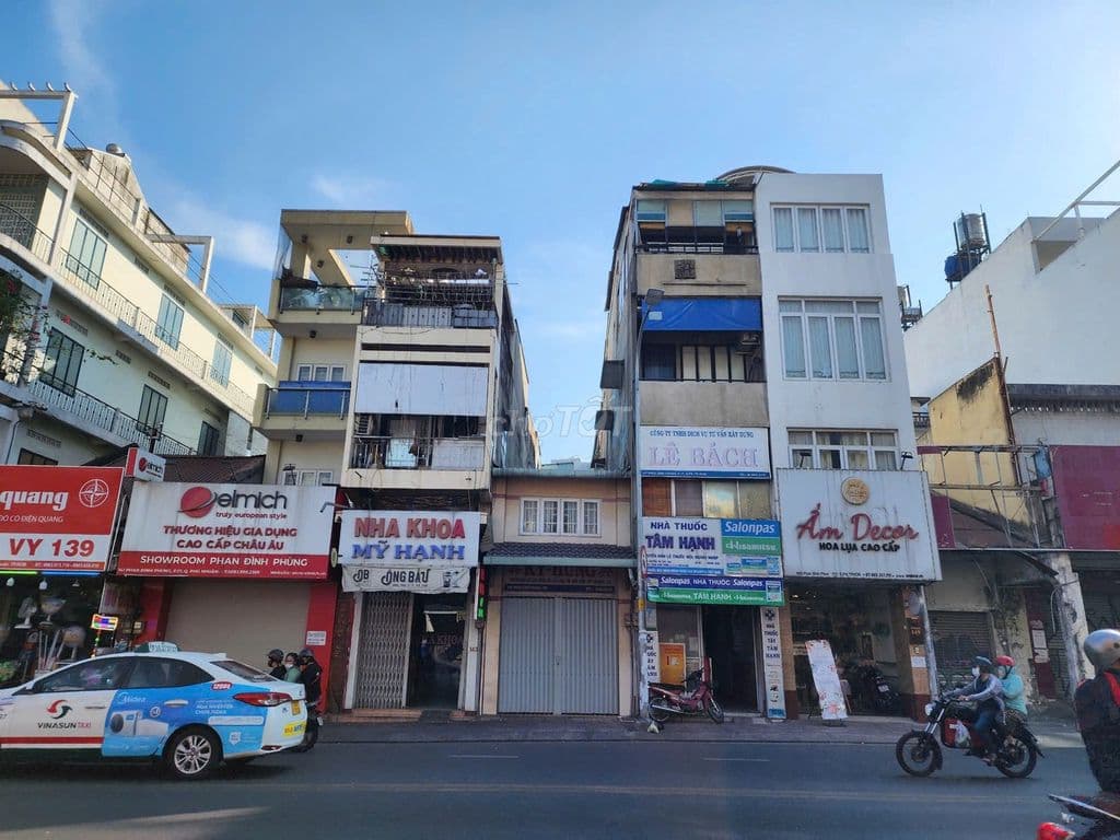 BÁN NHÀ MẶT TIỀN PHAN ĐÌNH PHÙNG PHÚ NHUẬN SÁT Q.1 & Q.3 CHỈ 22,9 TỶ - Ảnh 3