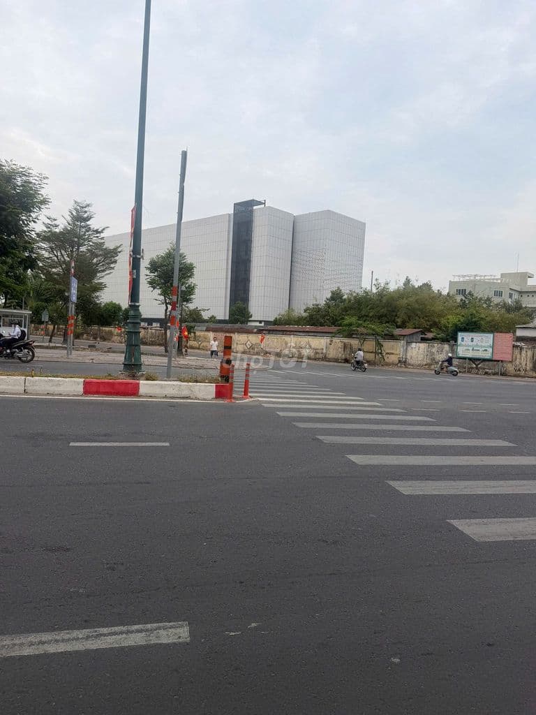 Bán Đất tặng nhà Đ.Lê Văn Việt, 19 tỷ, 134m2, vị Trí VIP. Kinh doanh