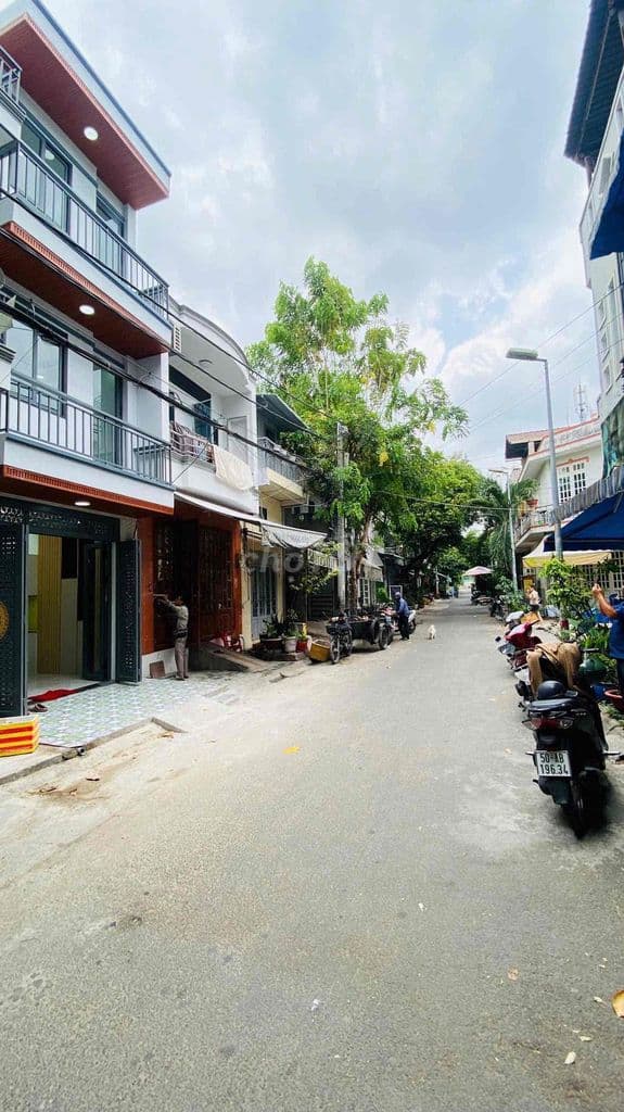 NHÀ MẶT TIỀN ĐƯỜNG 8M- GÒ XOÀI - 3 TẦNG- DTSD 60m2- SHR- CHỈ 3 TỶ 38 - Ảnh 2