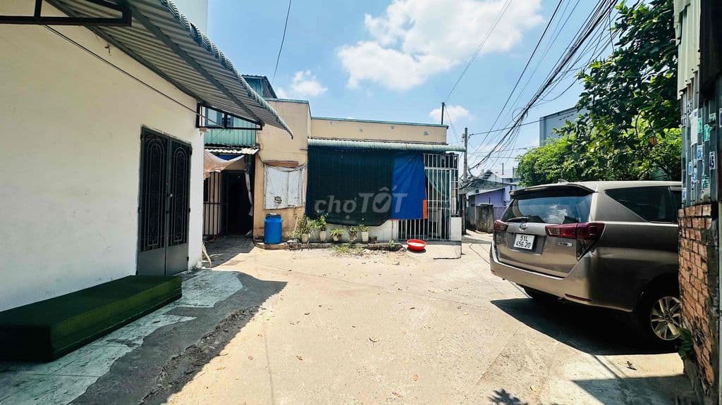 Giáp Phạm Văn Đồng - Nhà 1T1L - 42m2 - Hẻm oto - Sổ riêng - Nhỉn 1 Tỷ