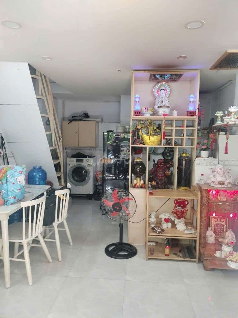 nhà cần bán