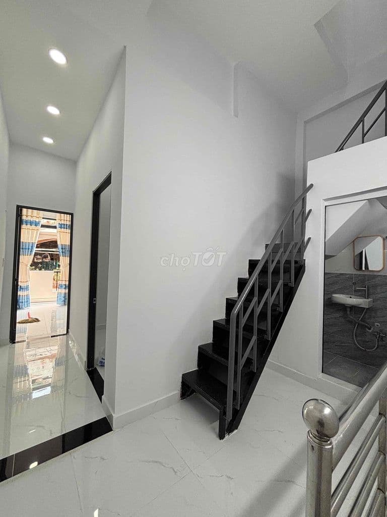 VIDEO NHÀ LÊ ĐÌNH CẨN 1TRỆT LẦU SÂN THƯỢNG 3PN 3VS 4t250 SHR HẺM 4M - Ảnh 2