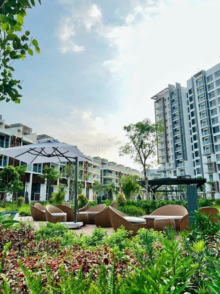 Bán căn 2PN, 96m2, full nội thất, Diamond Brilliant Celadon City
