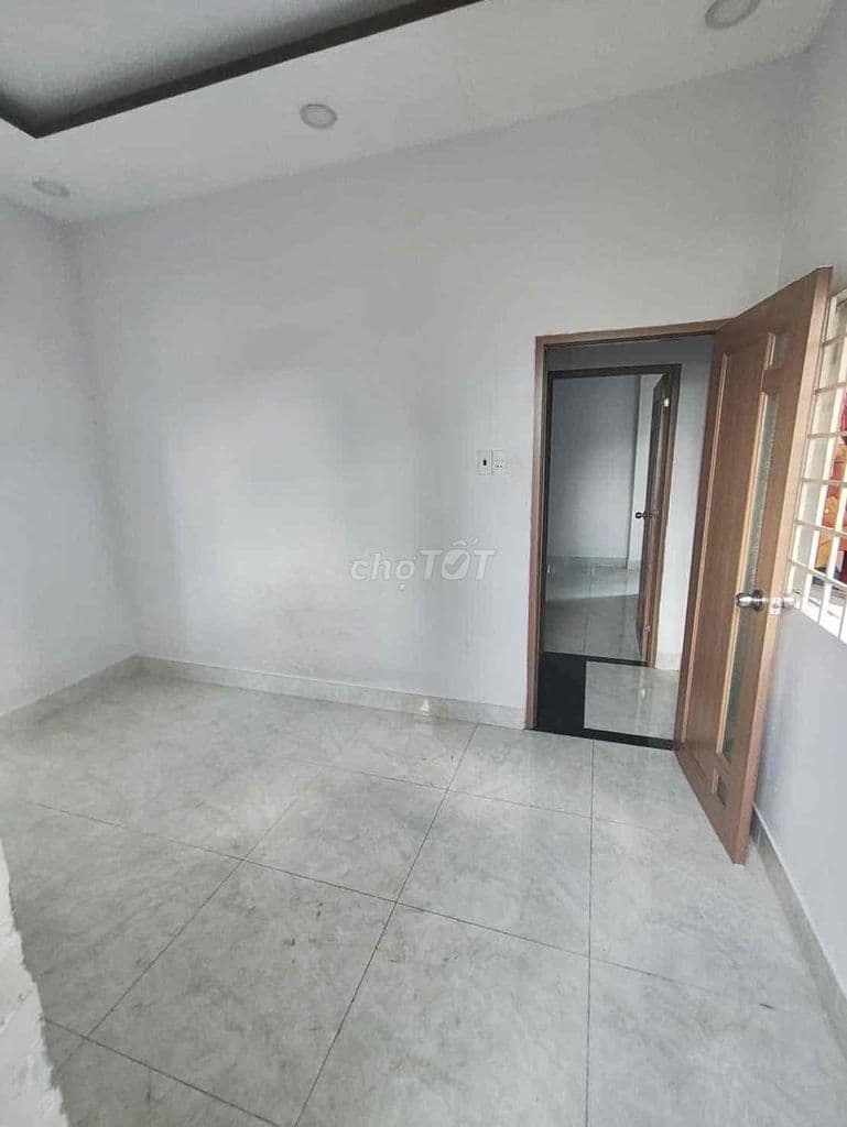 Bán nhà Âu Cơ giáp Q10- DT: (4x7.5m) - Giá 3.65 Tỷ - Ảnh 3