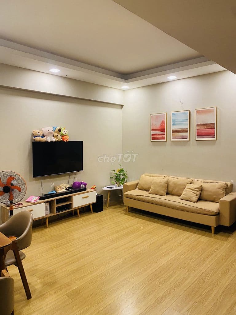 Cần bán căn hộ chung cư 1050 - Block B - View Landmark - 2 Tỷ 850