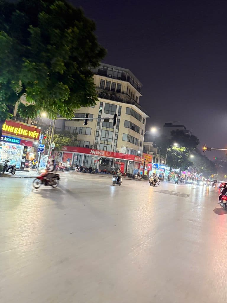 Bán nhà mặt phố Lê Trọng Tấn, quận Thanh Xuân, khu phố hiếm người bán