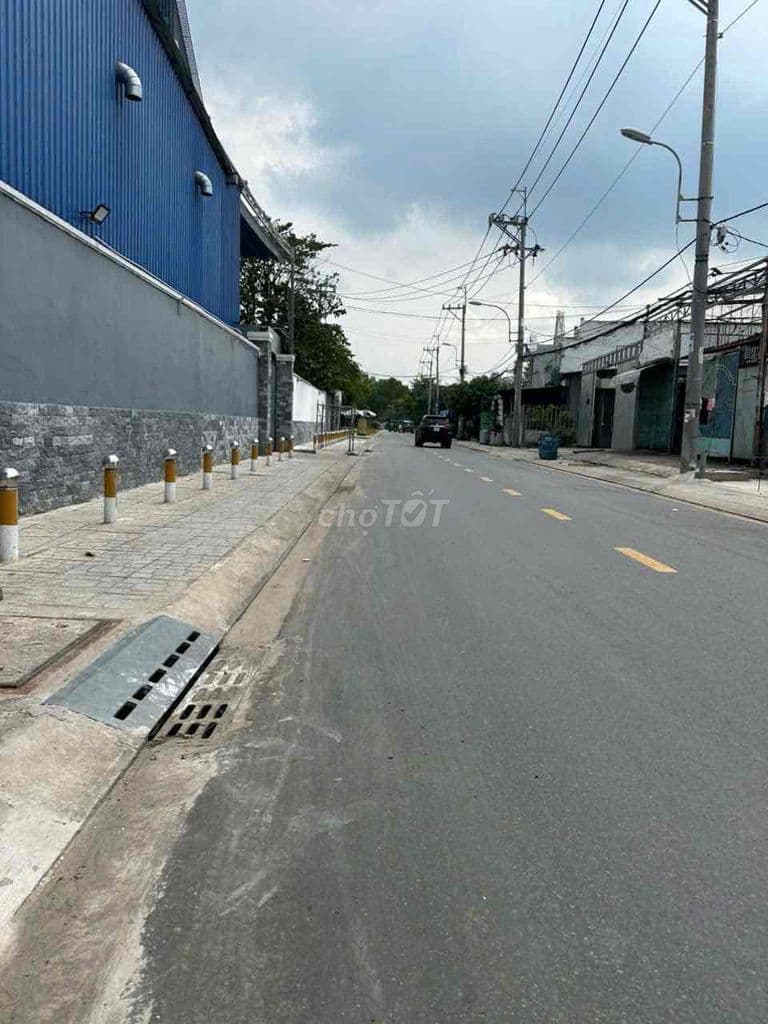 chính chủ cần bán nhà mặt tiền đường.nguyễn thị đành