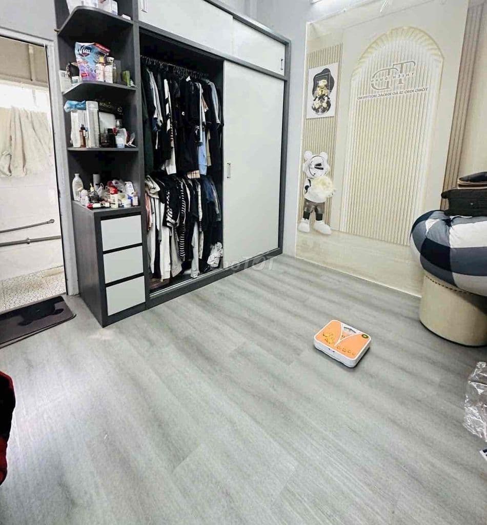 LÝ THÁNH TÔNG - TÂN PHÚ - 42M2 - SHR - HOÀN CÔNG - CHỈ 4.4 TỶ