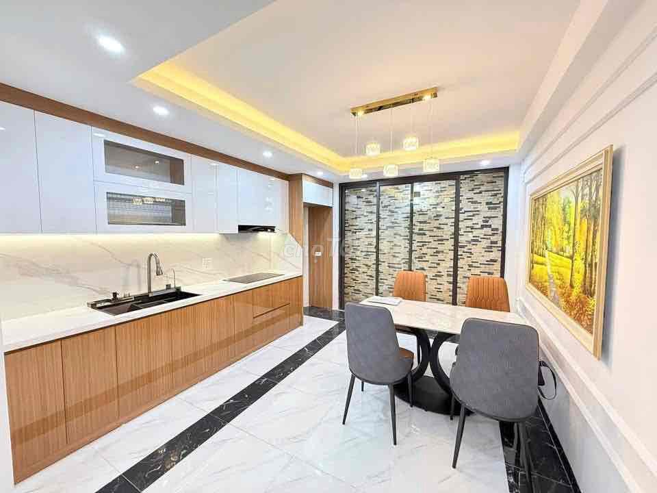 Vị trí trung tâm, 5m ra ô tô, 2 thoáng sáng full nội thất hiện đại - Ảnh 2