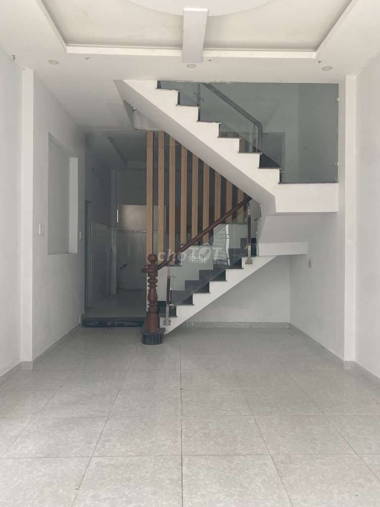NHÀ CĂN GÓC HẺM LỚN 8M GẦN CHỢ NỮ DÂN CÔNG, LIÊN ẤP 26