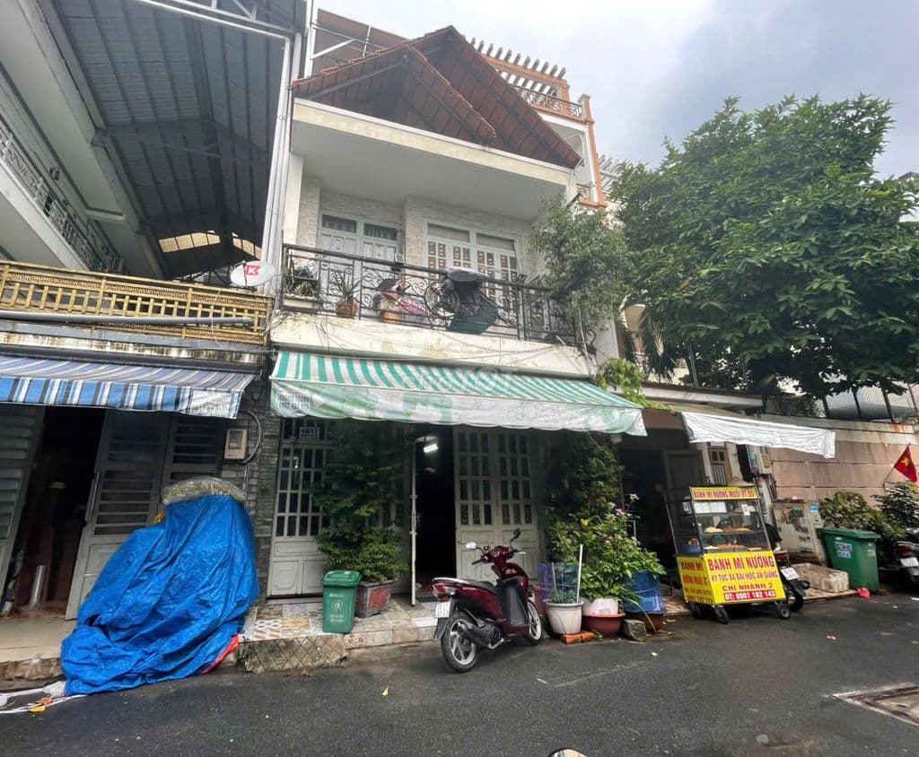 HẺM NHỰA 8M GÒ DẦU NGAY TÂN SƠN NHÌ. DT LỚN 5X26M. GIÁ NHỈNH 13 TỶ