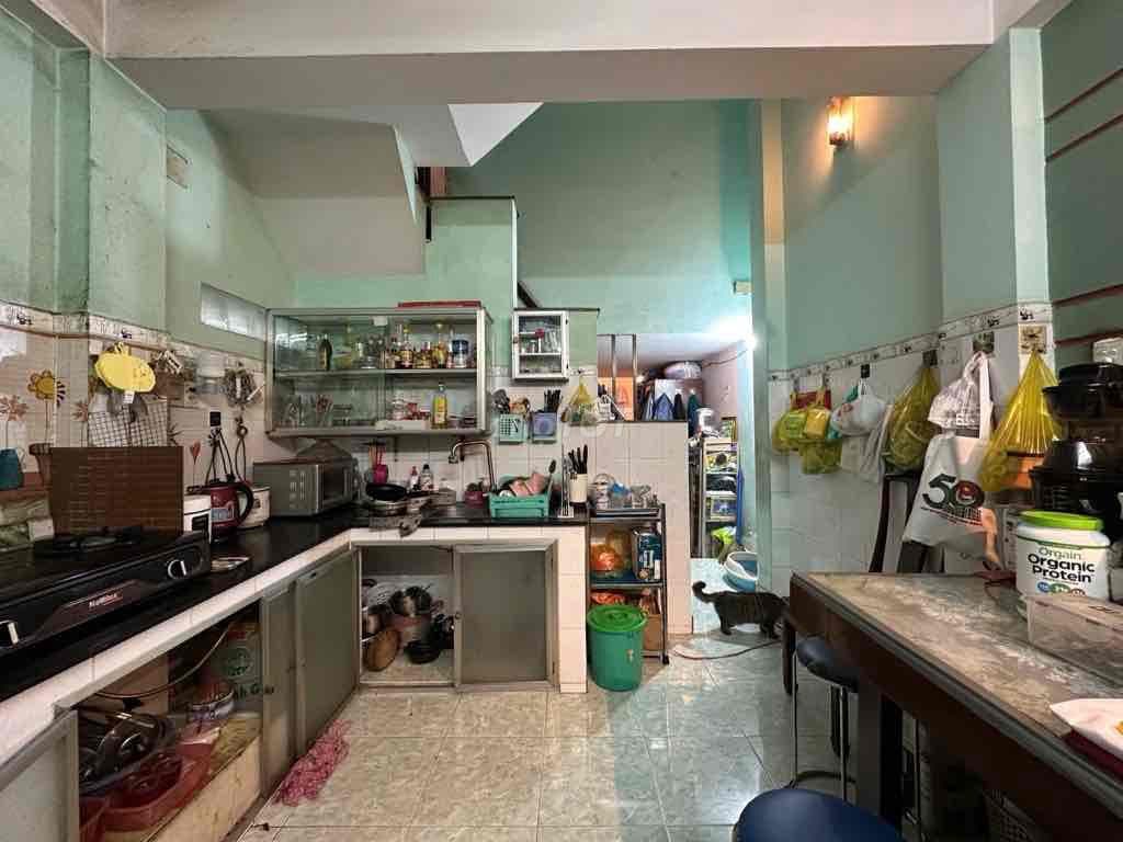 Vị trí đắc địa - Ngay Công viên Tao Đàn - Cách MT 15m - DT (3.8 x15m) - Ảnh 3