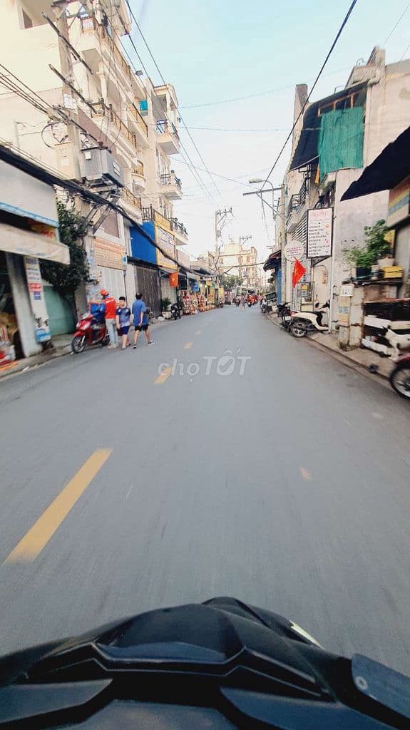 Ngày đúc Thật Ngay Chợ Hiệp Thành Quận 12