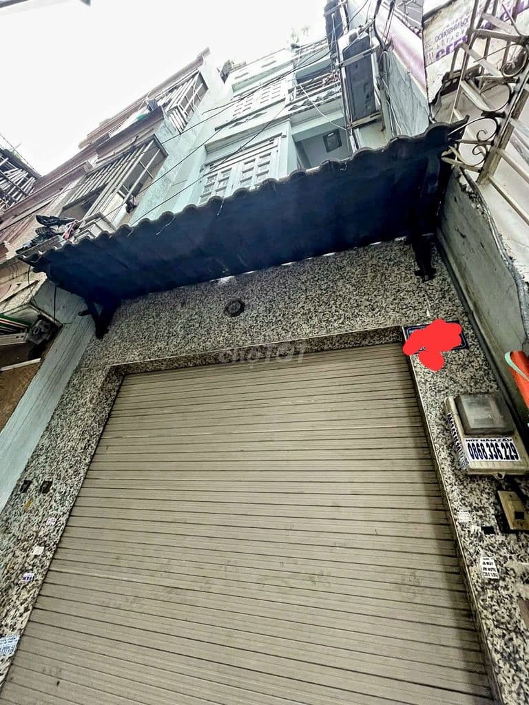 bán gấp căn nhà sát chợ Tân Bình