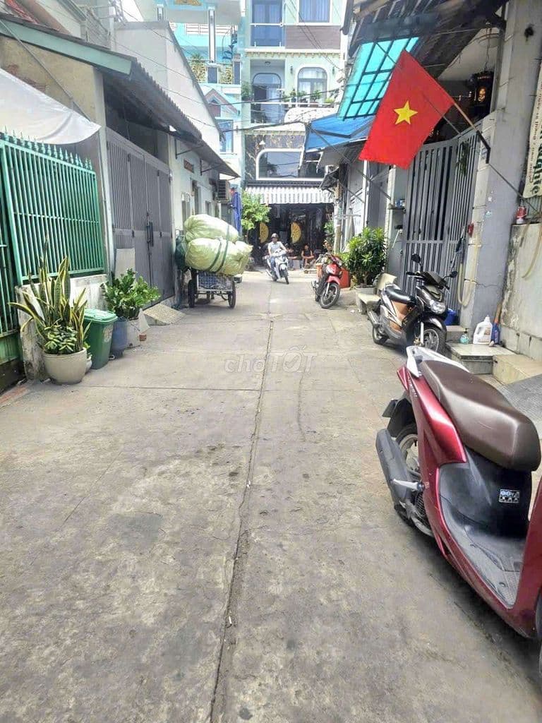 có hoa hồng mg ; mình chính chủ bán nhà 4×14 , đúc 4 lầu hẻm 5m - Ảnh 2