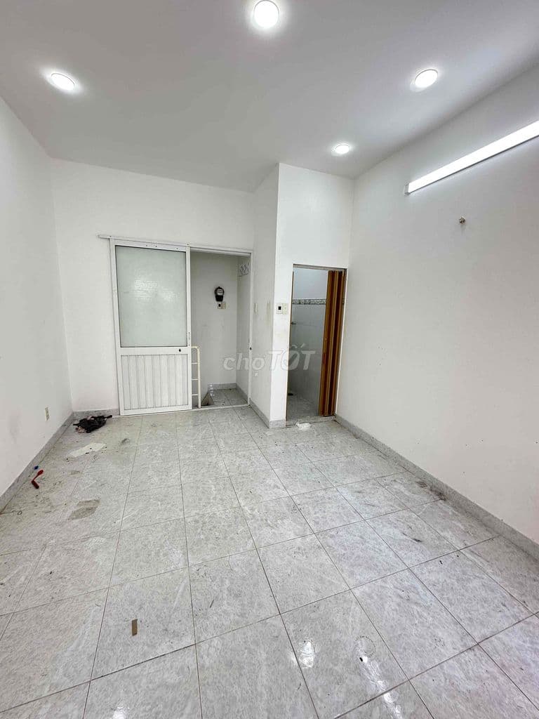 Bán nhà SC: 105/43 Lê Hồng Phong Q10| 3,5 X 8- 3 Tầng | 4,7 Tỷ - Ảnh 3
