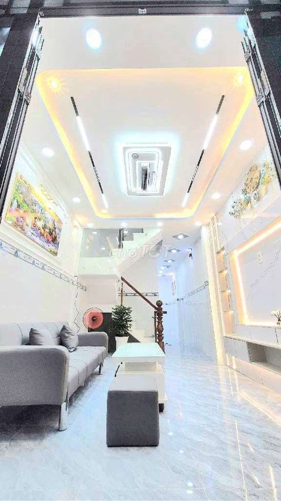 Bán nhà siêu đẹp Q5 , 3 Tầng , hẻm rộng sát mặt tiền , full nội thất