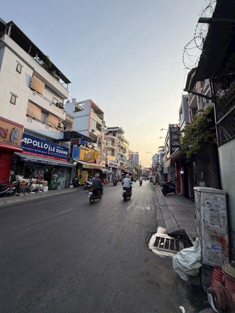 MẶT TIỀN NGUYỄN VĂN ĐẬU 4,4x17M CHÍNH CHỦ 1 ĐỜI BÁN CHIA TÀI SẢN 10T - Ảnh 2