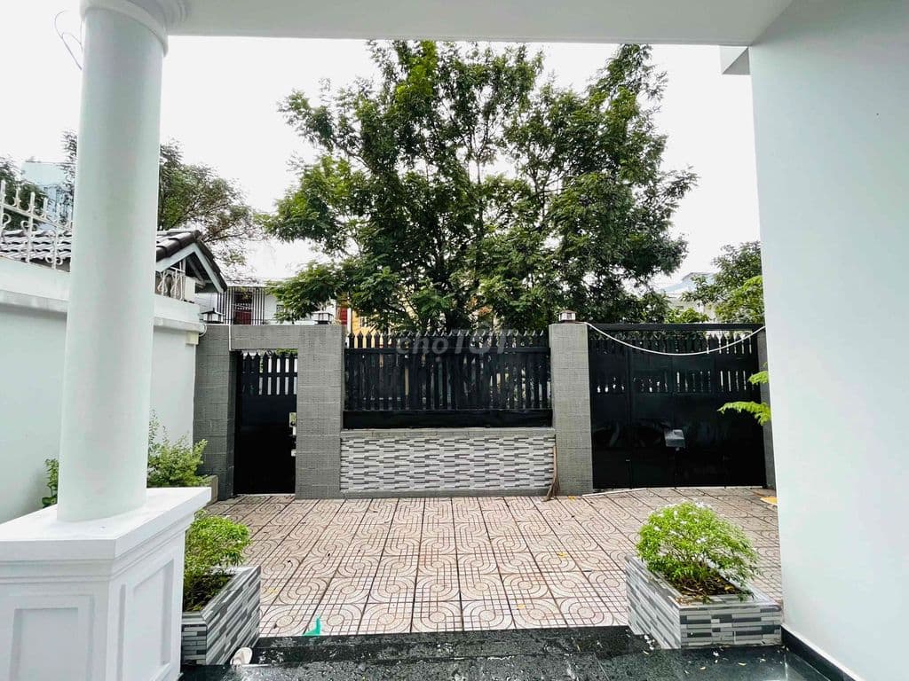 Nắm chủ, Nhà Biệt thự 10x21, Đường 8m, KDC cao cấp, Gần Gigamall