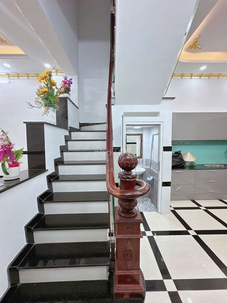 Nhà 4 Tầng 40m2 Hẻm xe hơi 7m Thông Sát Mặt Tiền Gò xoài - Ảnh 3