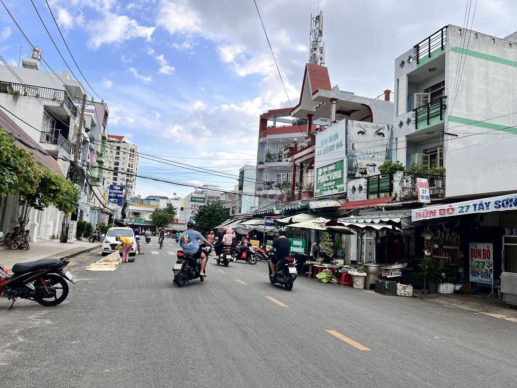 MTKD NGAY TÂN HƯƠNG DT 4X17M, CẤP 4, 10.5 TỶ TL 9 CHỦ