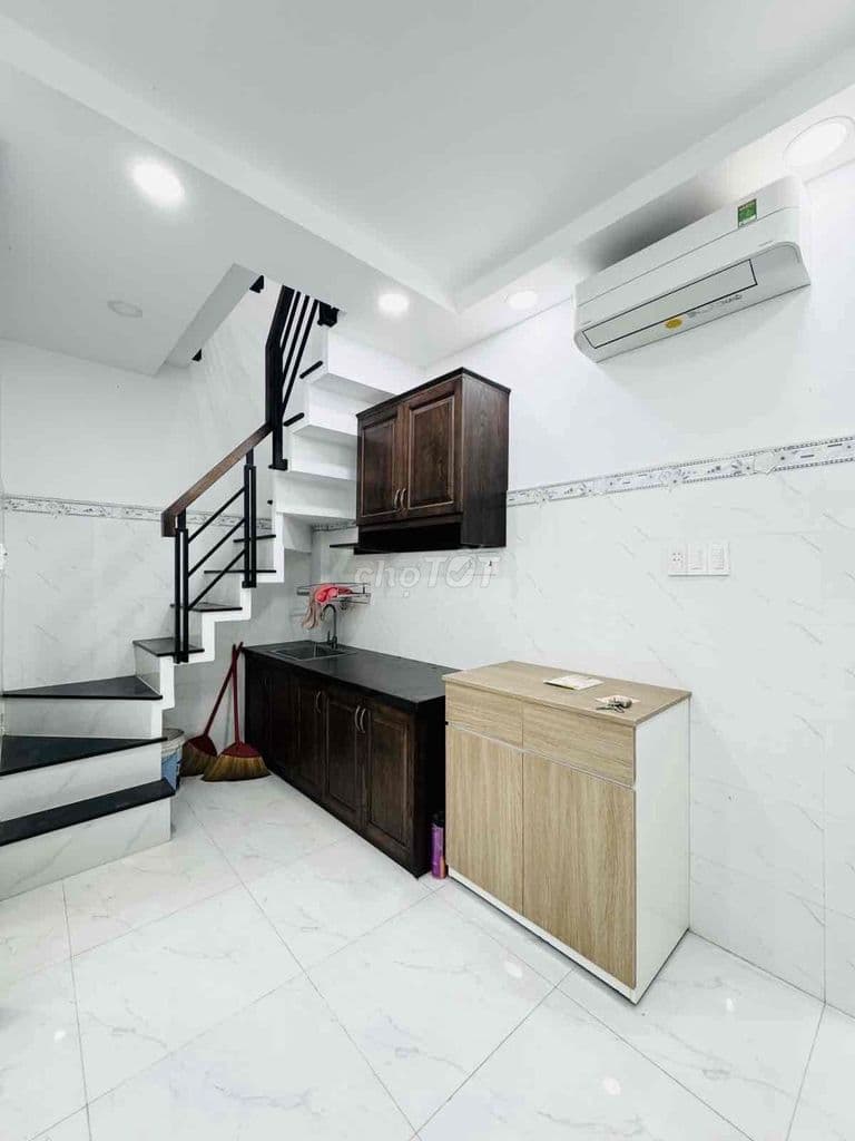 Chỉ 2.650 tỷ sở hữu nhà trung tâm Q10 – ai cần gọi ngay kẻo mất!