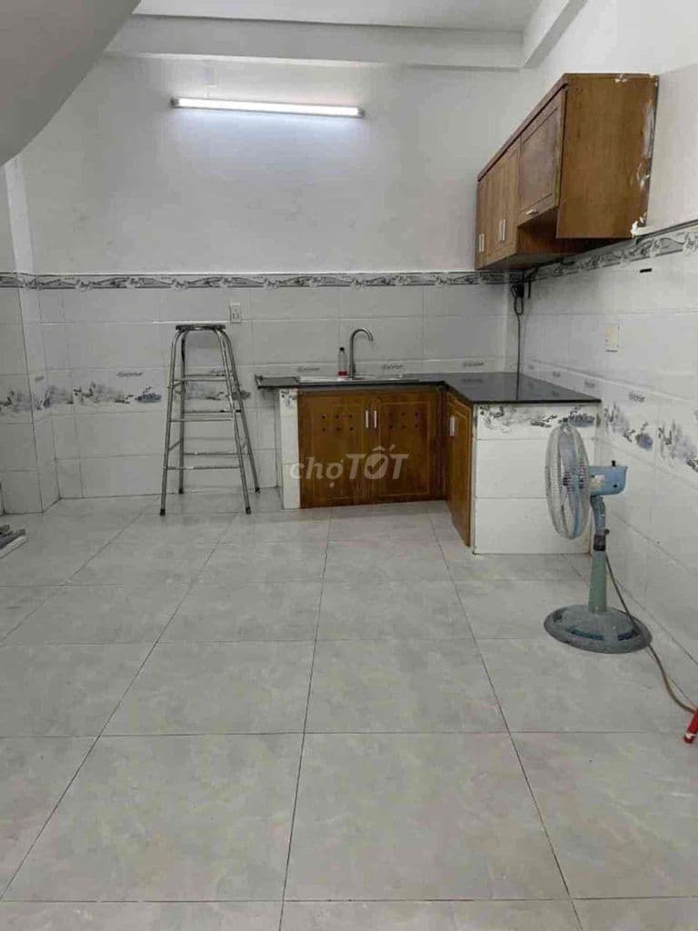 Chủ gấp bán Nhà 3 lầu ngay chợ Tân Bình , 75m2 giá 3.36 tỷ