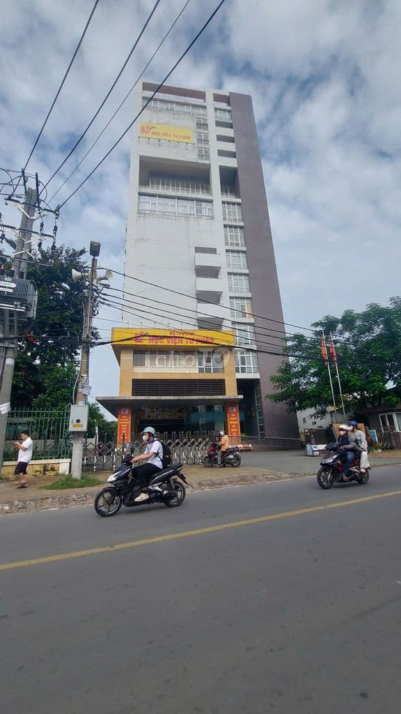 30tr/Tg 3 Tầng 10 CHDV Mặt Tiền Linh Chiểu Kế Kha Vạn Cân ĐH Ngân Hàng