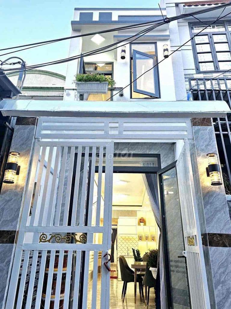 BÁN NHÀ ĐẸP NỞ HẬU - TẶNG NỘI THẤT CAO CẤP - 3X15 - TT.NHÀ BÈ