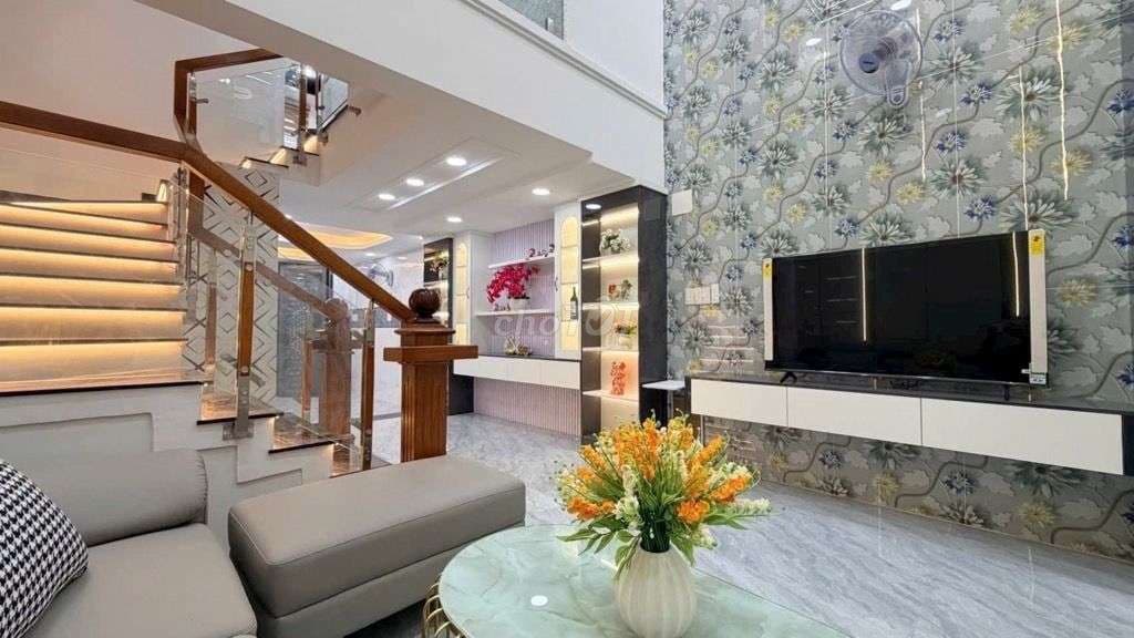 Nhà chính chủ, Giáp Q. Tân Bình - Ảnh 2