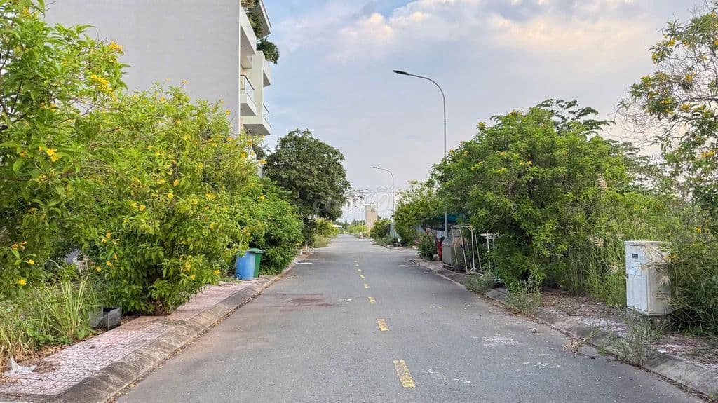 Nền Đất Đẹp - Đường Thông KDC RioBonito - 5,29 Tỷ/85,2m2