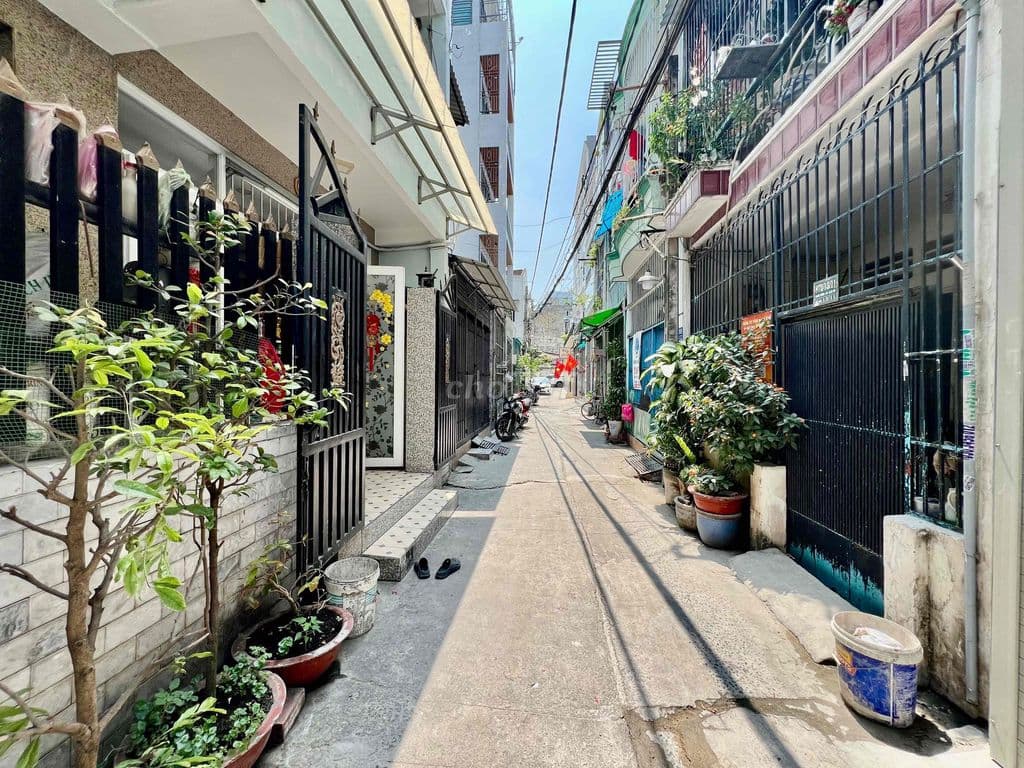 Nhà Đẹp 3PN ngay cạnh Trường cấp 3 Nguyễn Công Trứ, Quang Trung, GV