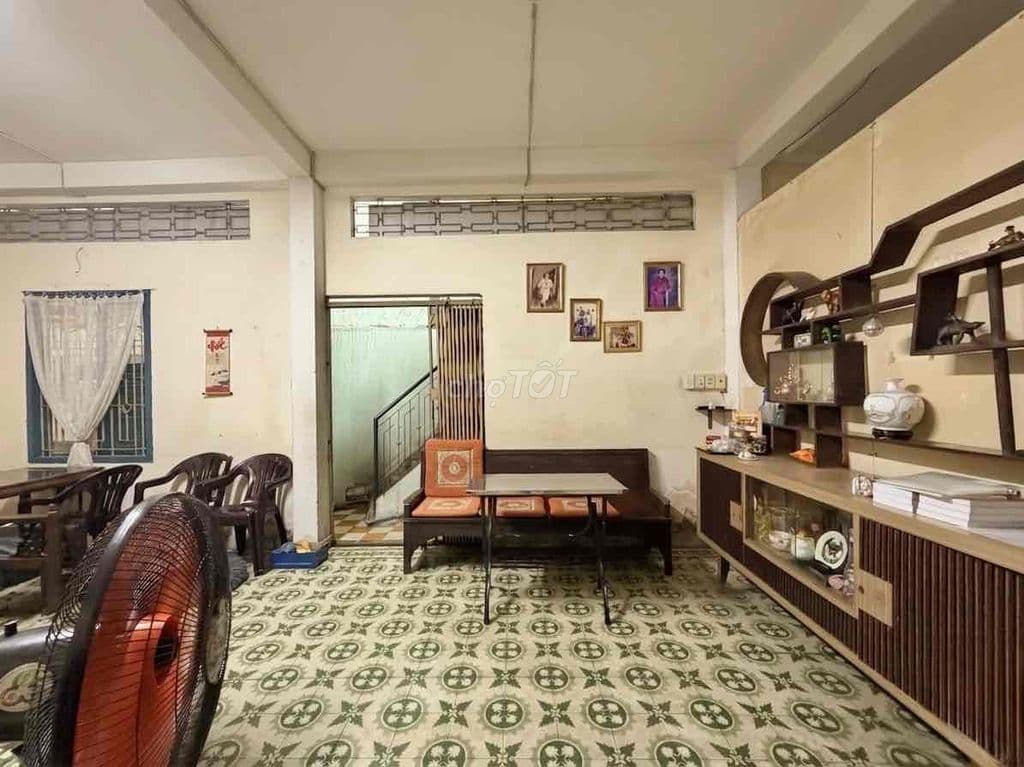 MỘT đời xưa giờ - sau lưng Pullman Saigon Centre Quận 1 - Hẻm ô tô đỗ - Ảnh 2