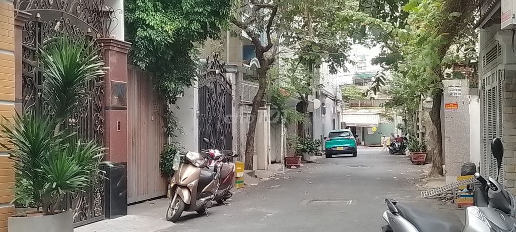 ngay Etown - Ấp Bắc, nhà 4 tầng 4X14, 4PN, oto thông giá 8 tỷ