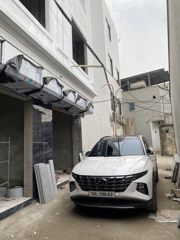 Bán nhà 3 tầng 1 tum 4PN Thôn Quyết Tiến, Sơn Đồng, HN, oto đỗ cửa, 2