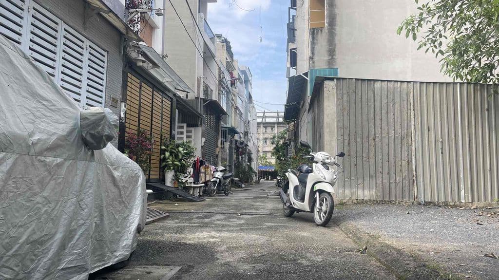 LÔ ĐẤT NGA SÁT VẠN PHÚC 4.5x12.6m ĐƯỜNG Ô TÔ 5M KHU DÂN TRÍ - Ảnh 2