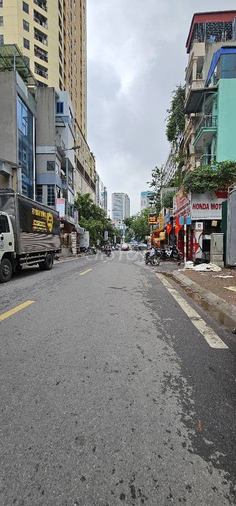 EM NÓ ĐANG CHỜ ĐƯỢC TÚT LẠI THÂN XÁC–TRẦN PHÚ–CÁCH PHỐ 1 NHÀ–NHỈNH 5TỶ - Ảnh 2