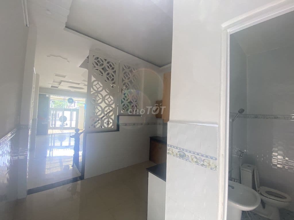 Bán nhà MTKD 5 tầng (dt 230m2) P.Phú Định Q8 - 30tr/tháng dòng tiền