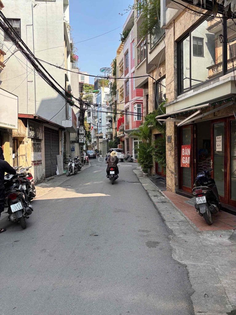 SIÊU PHẨM HAI BÀ TRƯNG, MẶT PHỐ Ô TÔ NÉ, SỔ ĐỔ VUÔNG ĐÉT CẤT KÉT, NÓI