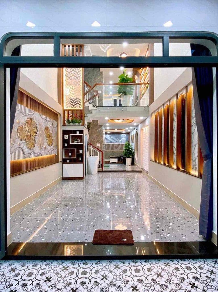Nhà bán có thang máy đường oto 8m thông Lê Đức Thọ, P6, GV - 5 lầu - Ảnh 2