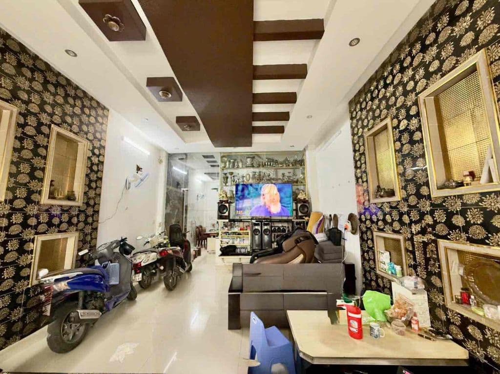 Nhà Bán hẻm xe hơi thông gần công viên Bà Hom Phường Phú Lâm