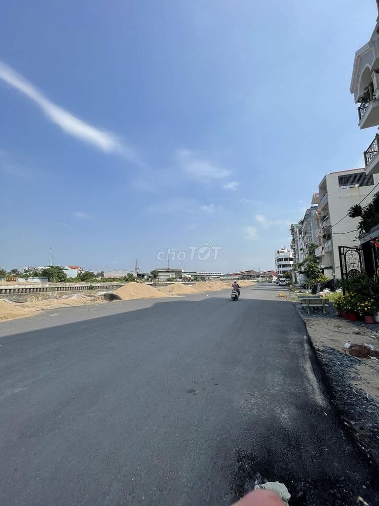 NHÀ BÁN LÊ ĐỨC THỌ P 13 GV 4 TẦNG HXH NGAY KÊNH TL 7,2 TỶ