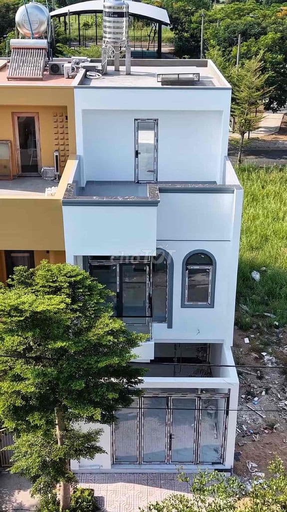 NHÀ MỚI XÂY XONG .ĐƯỜNG 12m .KDC SÀI GÒN VILLAGE LONG HẬU