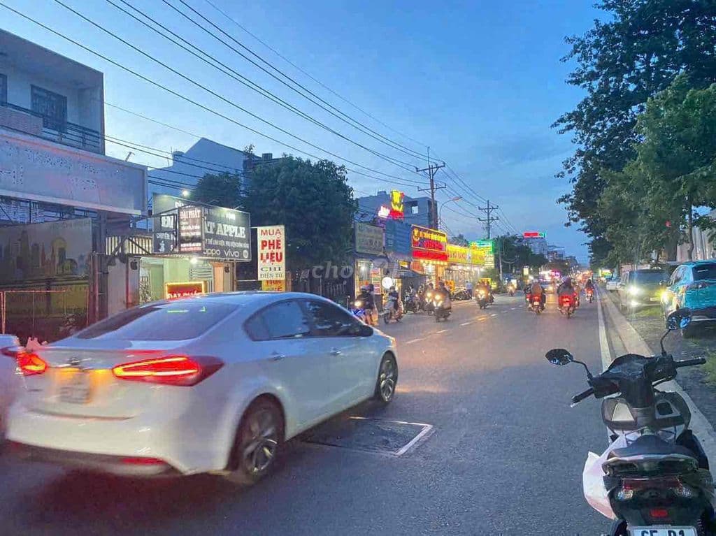 CHÍNH CHỦ CẦN BÁN NHÀ MẶT TIỀN ĐƯỜNG HOÀNG HỮU NAM Q9 Tp THỦ ĐỨC - Ảnh 2