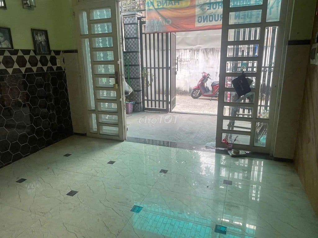 Bán nhà sau lưng nhà mặt tiền đường Song Hành q12 - Ảnh 2