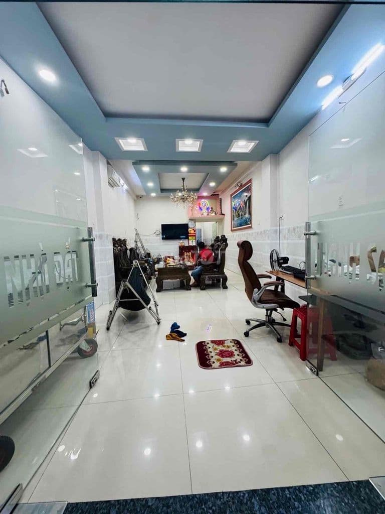 HẺM 6M - CÁCH MẠCH TIỀN TÂN HOÀ ĐÔNG 1 CĂN - GIÁP Q6 NHÀ 2 TẦNG 4PN - Ảnh 2